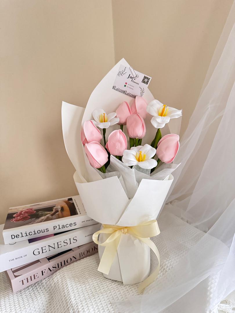 Blushing Soap Tulip