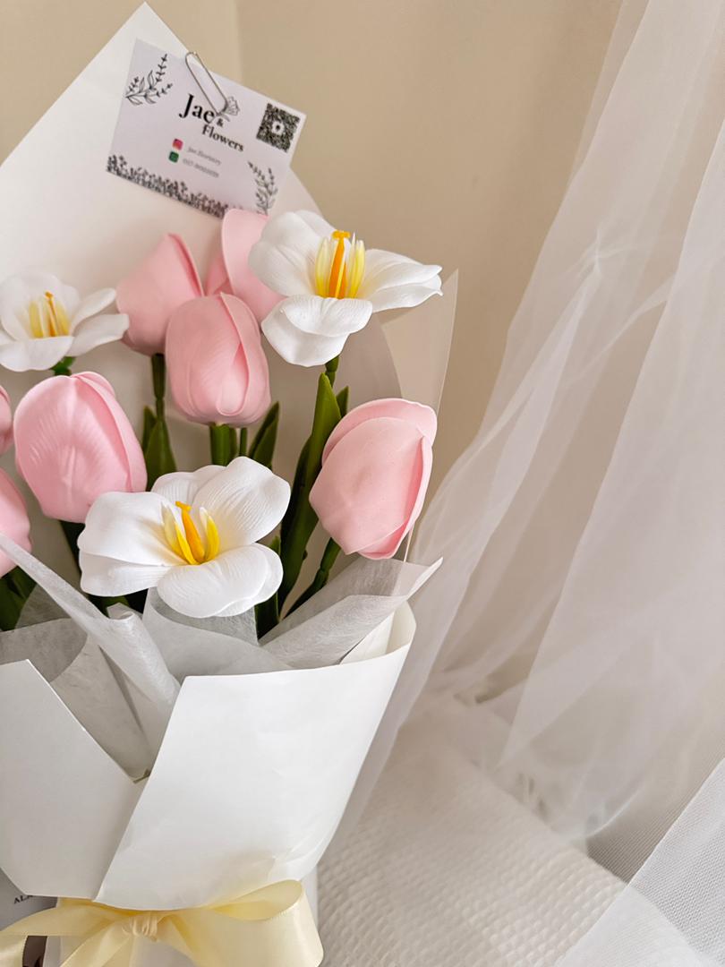 Blushing Soap Tulip