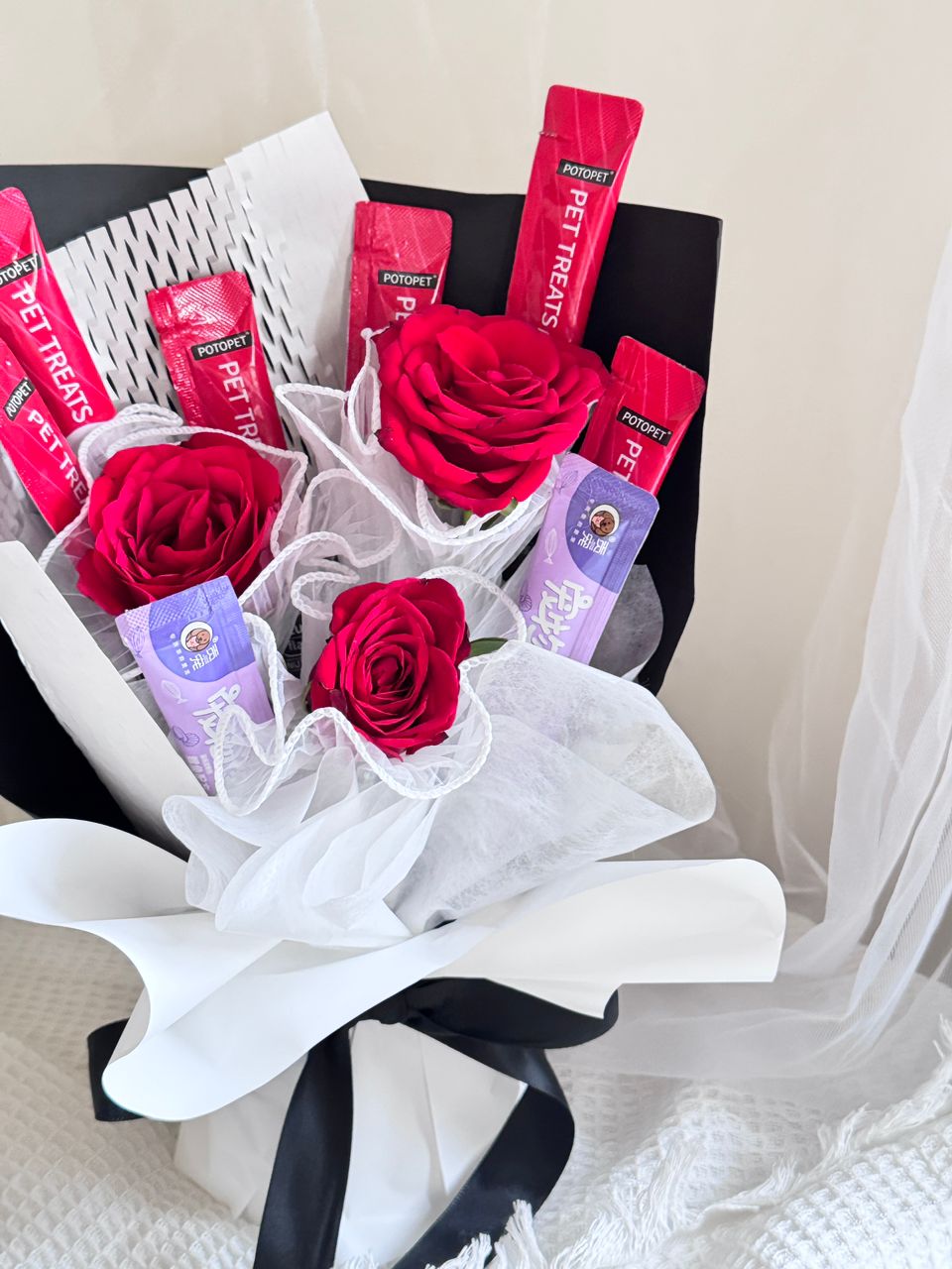 Cat Treat Rose Bouquet