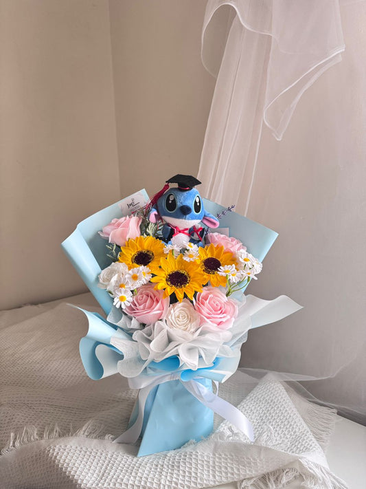 Stitch Graduated Bouquet